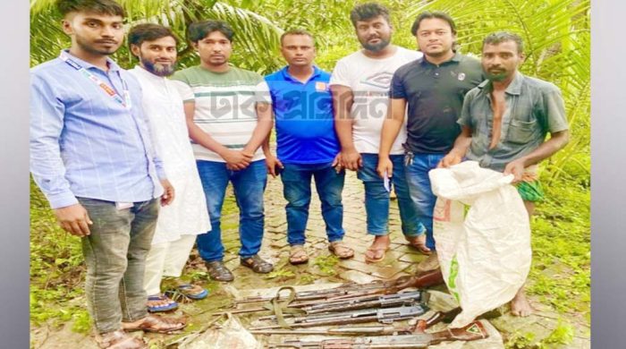 সাতক্ষীরার শ্যামনগর থানার লুট হওয়া অস্ত্র ও গুলি উদ্ধার